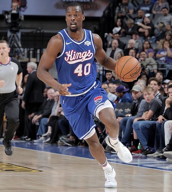 欧冠倒计时,萨克拉门托国王关键时刻防线松动,细节引发关注,震撼外界,更衣室氛围转暖的简单介绍 欧冠倒计时,萨克拉门托国王关键时刻防线松动,细节引发关注,震撼外界,更衣室氛围转暖的简单介绍