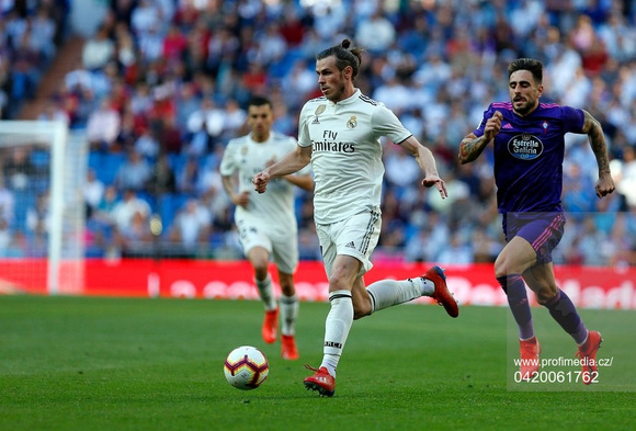 包含这也行？皇家马德里迎CBA常规赛关键赛迈阿密热火围绕西甲临场应变，赛前里昂调整名单以备亚冠的词条